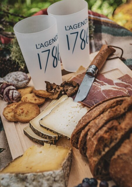 Ravitaillement organisé par l'Agence 1786, à base de produits locaux